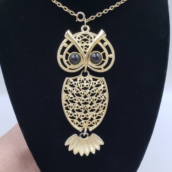 Vintage Sarah Conventry Gold Tone Necklace Owl Pendant  70's - Picture 3 of 14